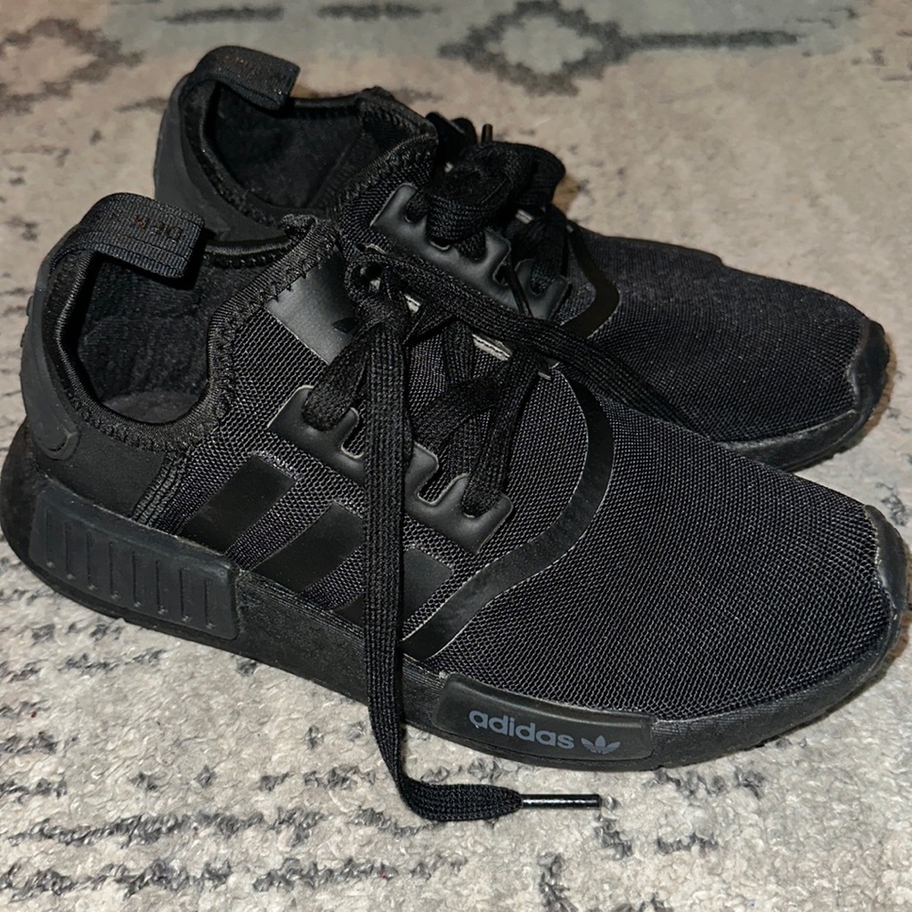 Adidas NMD R1 Mens 6 Running Shoes Athletic Sneakers Low Top Black